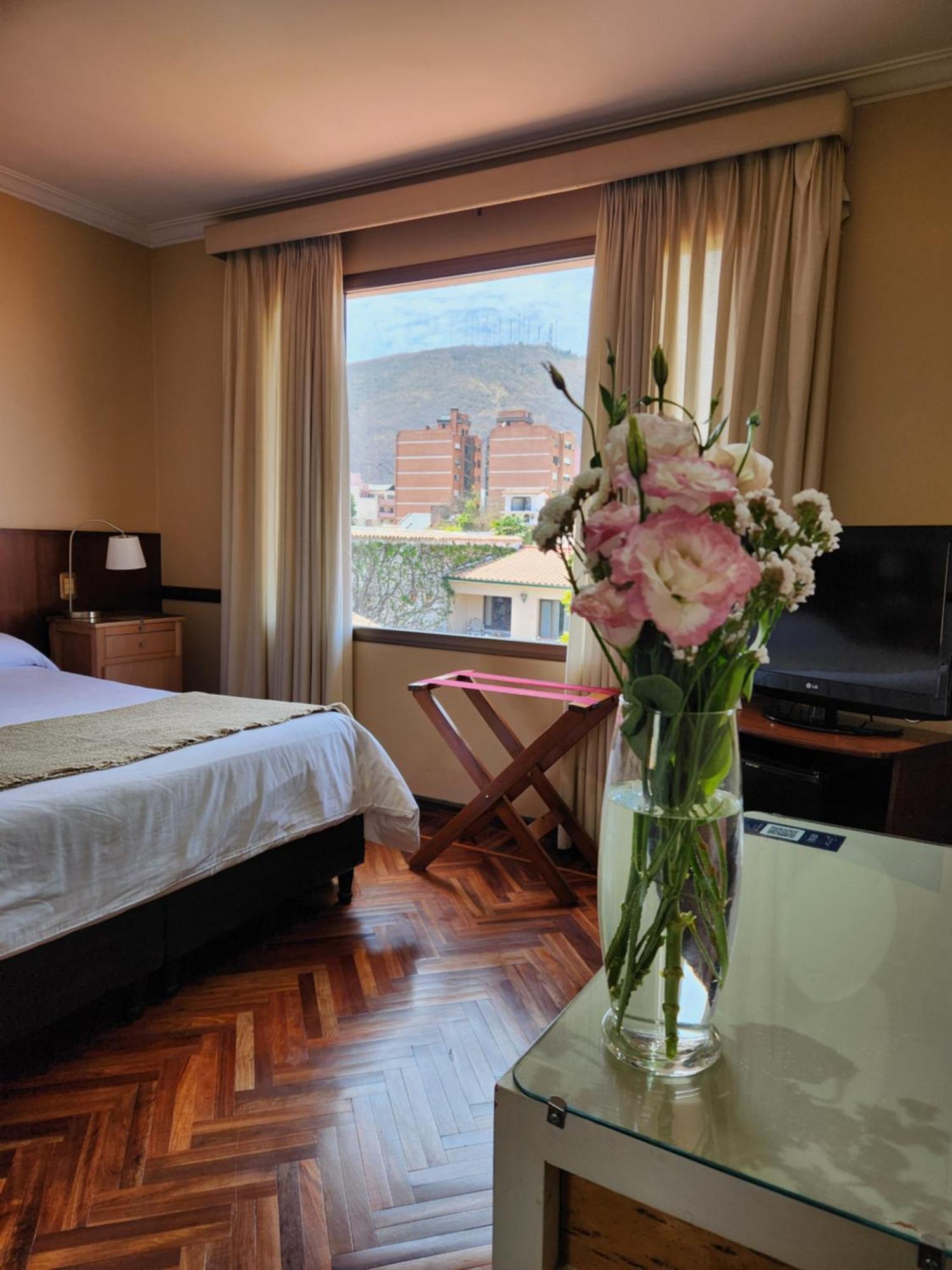 Hotel Boutique La Candela Сальта Экстерьер фото