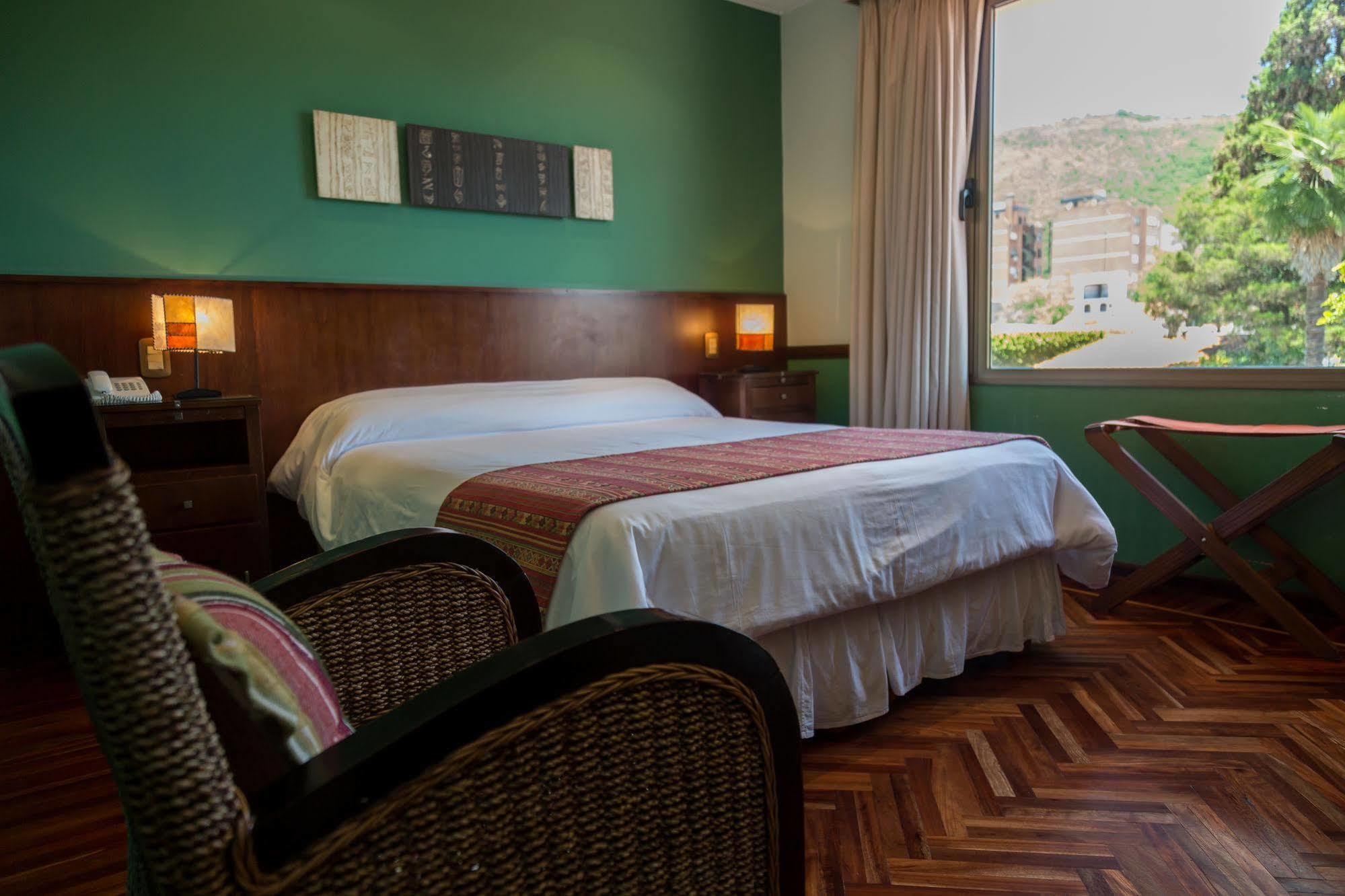 Hotel Boutique La Candela Сальта Экстерьер фото